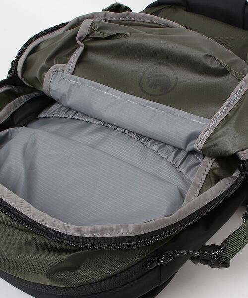 Mammut(マムート)の「【女性用20Lサイズ】リチウム 20 ウィメンズ / Lithium 20 Women / バックパック(バックパック/リュック・レディース・レッド/カーキ/アイボリー・20L)」の9枚目の写真