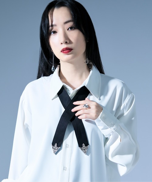 Ellno Loset（エルノロゼット）の「ノーブルクロスボウタイツキトロミシャツ/SETUP対応（シャツ/ブラウス・メンズ・ブルーグレー/オフホワイト/ブラック・MEDIUM/SMALL/LARGE）」の2枚目の写真