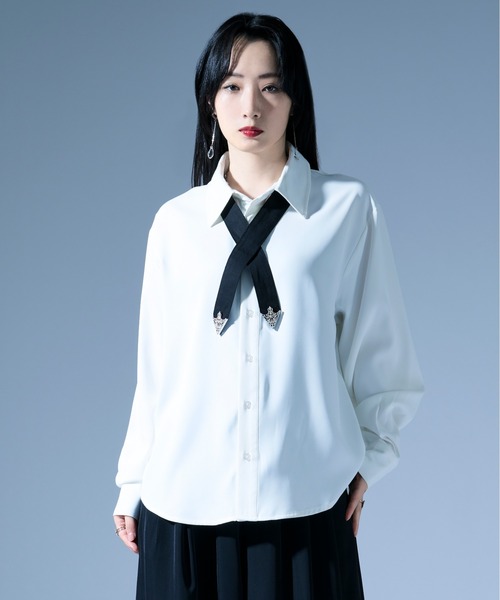 Ellno Loset（エルノロゼット）の「ノーブルクロスボウタイツキトロミシャツ/SETUP対応（シャツ/ブラウス・メンズ・ブルーグレー/オフホワイト/ブラック・MEDIUM/SMALL/LARGE）」の4枚目の写真