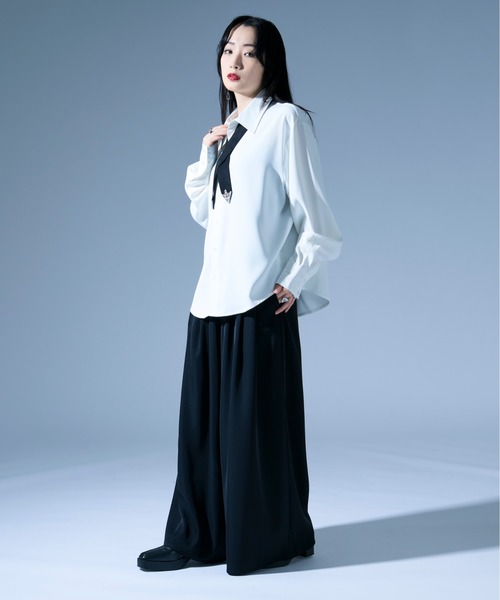 Ellno Loset（エルノロゼット）の「ノーブルクロスボウタイツキトロミシャツ/SETUP対応（シャツ/ブラウス・メンズ・ブルーグレー/オフホワイト/ブラック・MEDIUM/SMALL/LARGE）」の8枚目の写真