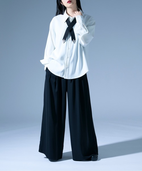 Ellno Loset（エルノロゼット）の「ノーブルクロスボウタイツキトロミシャツ/SETUP対応（シャツ/ブラウス・メンズ・ブルーグレー/オフホワイト/ブラック・MEDIUM/SMALL/LARGE）」の9枚目の写真