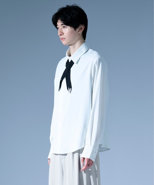 Ellno Loset（エルノロゼット）の「ノーブルクロスボウタイツキトロミシャツ/SETUP対応（シャツ/ブラウス・メンズ・ブルーグレー/オフホワイト/ブラック・MEDIUM/SMALL/LARGE）」の11枚目の写真