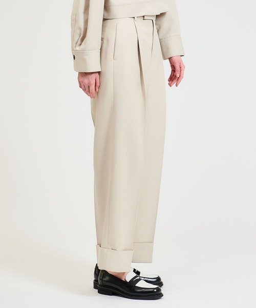 ESTNATION（エストネーション）の「ESTNATION / ポリエステルホワイトタックパンツ（スラックス・レディース・ブラック/パープル/ベージュ・38/36）」の5枚目の写真