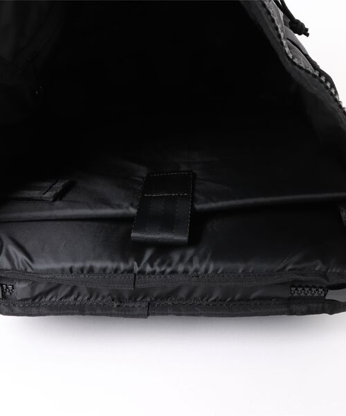 NEW ERA(ニューエラ)の「【NEW ERA/ニューエラ】BOX PACK(バックパック/リュック・メンズ・ブラック/ブラック系その他・FREE)」の3枚目の写真