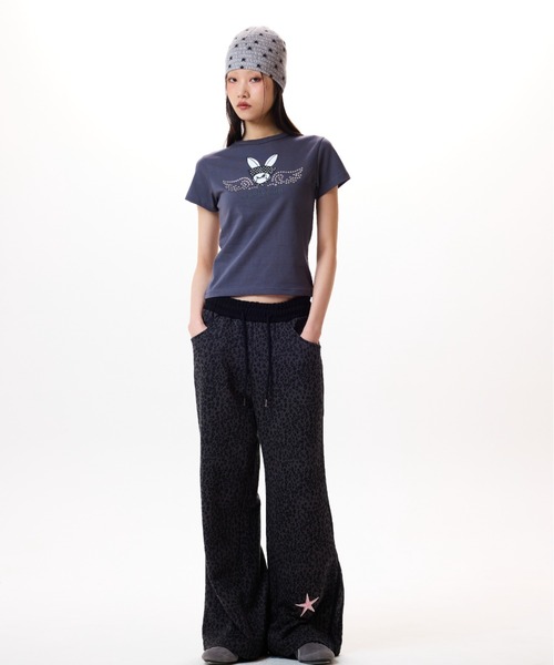 LUVISTRUE(ラヴイズトゥルー)の「IM RUBBIT TEE(Tシャツ/カットソー・レディース・ネイビー/チャコールグレー/ホワイト/バーガンディー・FREE)」の16枚目の写真