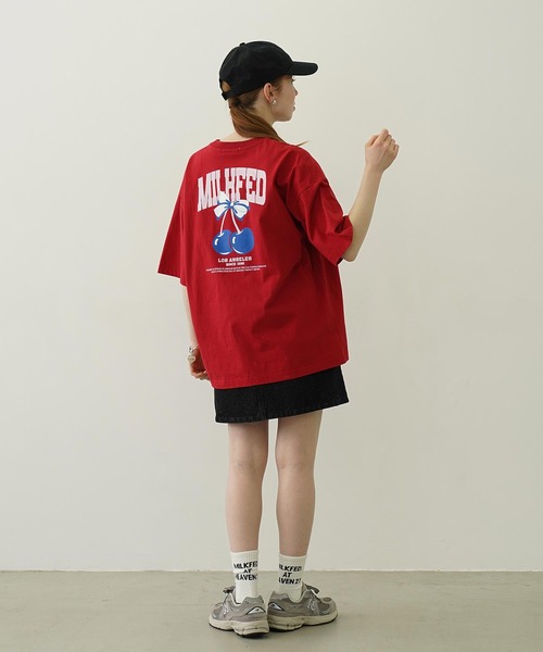 MILKFED.(ミルクフェド)の「CHERRY AND RIBBON WIDE S/S TEE(Tシャツ/カットソー・レディース・レッド/ホワイト/ライトパープル/チャコール・L/M)」の21枚目の写真