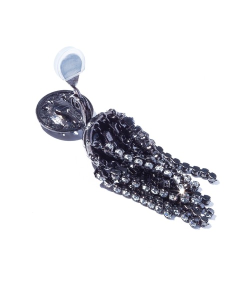 IRIS47（イリスフォーセブン）の「【IRIS 47】palace crystal fringe earring/パレス クリスタル フリンジ イヤリング BO162（イヤリング・レディース・ブラック/シルバー・FREE）」の6枚目の写真