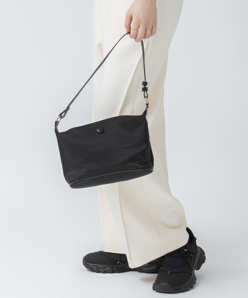 HEILIS（ヘイリス）の「ワンハンドルナイロンショルダーバッグ/2WAY シンプル 韓国 レディース ファスナー ブラック ピンク ワンショル ハンドバッグ 軽量（ハンドバッグ・レディース・ブラック/ピンク・FREE）」の18枚目の写真