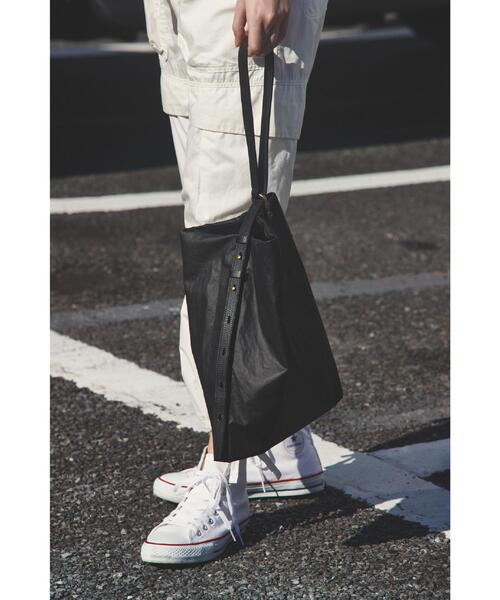 TOFF&LOADSTONE(トフアンドロードストーン)の「Sack minimal(ザック ミニマル)(ショルダーバッグ・レディース・カーキ/ライトグレー系9/ブラック・00)」の7枚目の写真