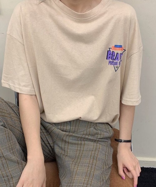 maison de LATIR(メゾンドラティール)の「ビッグプリントオーバーサイズTシャツ(Tシャツ/カットソー・レディース・ブラック/ホワイト/ベージュ・M/L/XL)」の3枚目の写真
