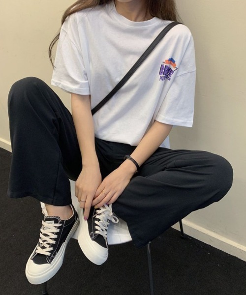 maison de LATIR(メゾンドラティール)の「ビッグプリントオーバーサイズTシャツ(Tシャツ/カットソー・レディース・ブラック/ホワイト/ベージュ・M/L/XL)」の6枚目の写真