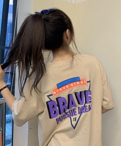 maison de LATIR(メゾンドラティール)の「ビッグプリントオーバーサイズTシャツ(Tシャツ/カットソー・レディース・ブラック/ホワイト/ベージュ・M/L/XL)」の12枚目の写真
