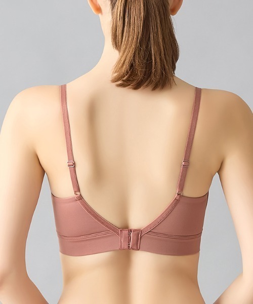 adidas（アディダス）の「adidas/アディダス ノンワイヤーブラ 吸汗速乾（スポーツブラ・レディース・ブラック/グレー系その他/ブラウン系その他/ベージュ系その他・MEDIUM/LARGE）」の15枚目の写真