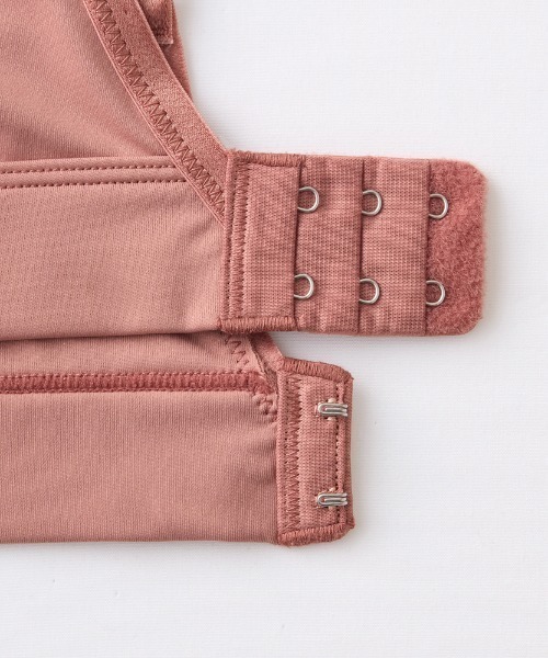 adidas（アディダス）の「adidas/アディダス ノンワイヤーブラ 吸汗速乾（スポーツブラ・レディース・ブラック/グレー系その他/ブラウン系その他/ベージュ系その他・MEDIUM/LARGE）」の19枚目の写真