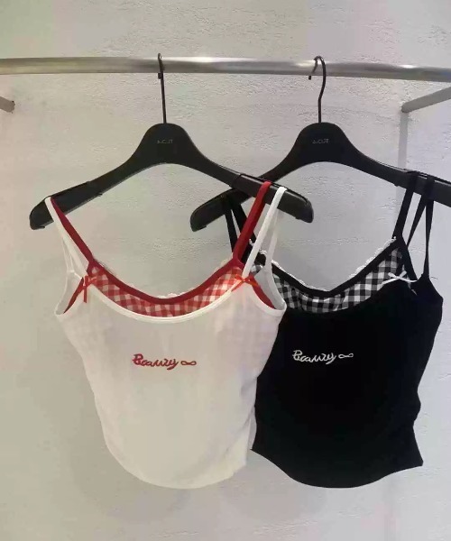 SHEENA（シーナ）の「カップ付きフェイクレイヤード刺しゅうロゴキャミソール（キャミソール・レディース・ブラック/グレー/ホワイト・M）」の22枚目の写真