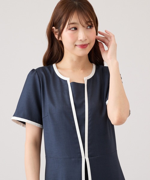 Rose Tiara(ローズティアラ)の「フロントプリーツ切替ワンピース(ワンピース・レディース・ベージュ/ネイビー・38/40/42/46)」の8枚目の写真