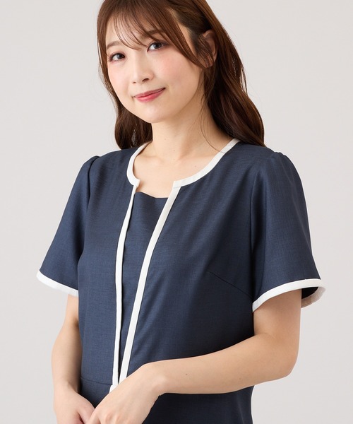 Rose Tiara(ローズティアラ)の「フロントプリーツ切替ワンピース(ワンピース・レディース・ベージュ/ネイビー・38/40/42/46)」の9枚目の写真