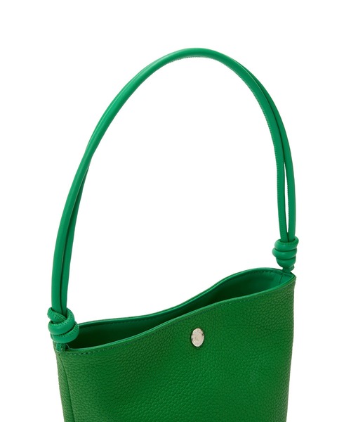 Breath TOPKAPI(ブレストプカピ)の「【Breath TOPKAPI】【新色追加】シュリンクレザー ノットハンドル 2way ショルダーバッグ(ショルダーバッグ・レディース・ブラック/グレイッシュベージュ/ホワイト/グリーン/イエロー/グレイッシュブルー/シルバー/クリーム/オレンジ・FREE)」の22枚目の写真