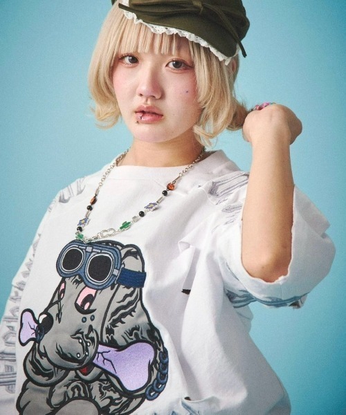 GALFY/ガルフィー/病みに染まりし反戦Tシャツ（Tシャツ/カットソー