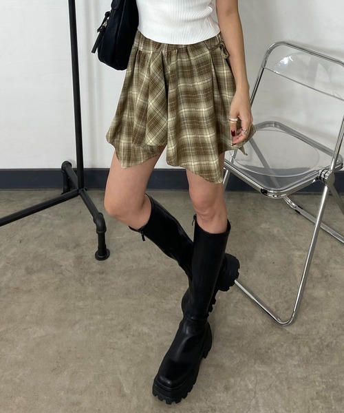 non-hedge(ノンヘッジ)の「チェックアシメミニスカート(スカート・レディース・ブラック/カーキ・FREE)」の8枚目の写真