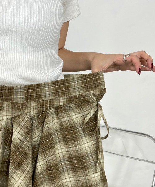 non-hedge(ノンヘッジ)の「チェックアシメミニスカート(スカート・レディース・ブラック/カーキ・FREE)」の17枚目の写真