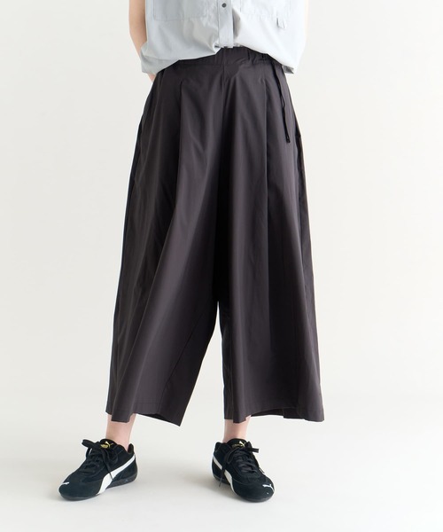 NANGA(ナンガ)の「EXCURSION WIDE PANTS W/エクスカーションワイドパンツ( ウィメンズ)(その他パンツ・レディース・グリーン/ブラック・S/M/L)」の3枚目の写真