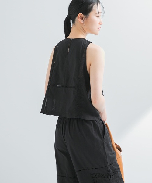 URBAN RESEARCH(アーバンリサーチ)の「パッチワークレーストップス(ベスト・レディース・オフホワイト/ブラック・FREE)」の7枚目の写真
