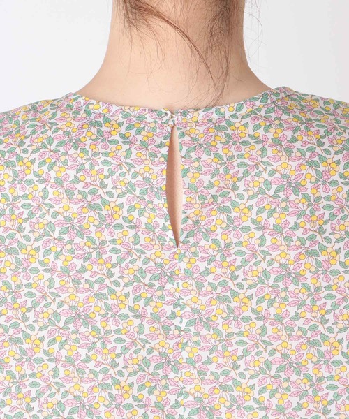 Jines（ジネス）の「リバティリーフプリント フリルスリーブブラウス（シャツ/ブラウス・レディース・ブルー/ピンク・38）」の21枚目の写真