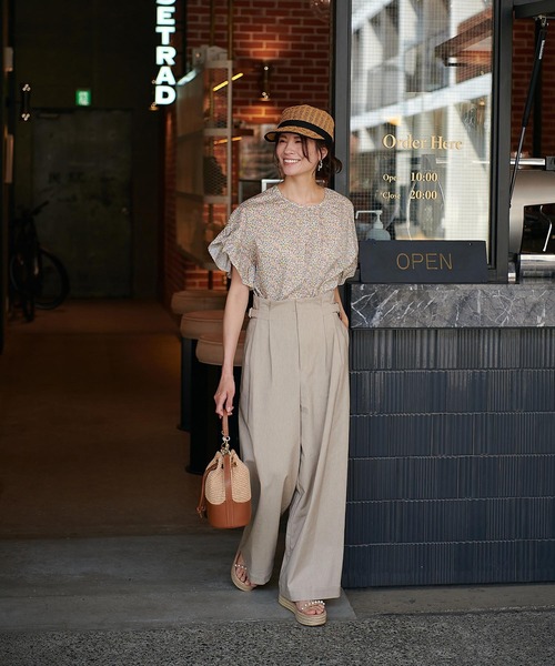 Jines（ジネス）の「リバティリーフプリント フリルスリーブブラウス（シャツ/ブラウス・レディース・ブルー/ピンク・38）」の4枚目の写真