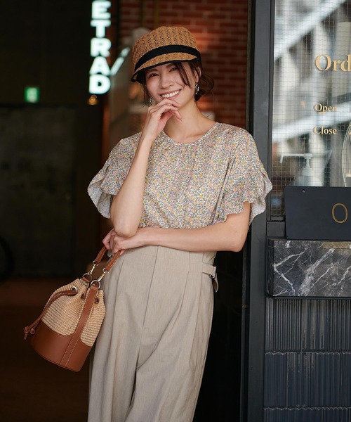 Jines（ジネス）の「リバティリーフプリント フリルスリーブブラウス（シャツ/ブラウス・レディース・ブルー/ピンク・38）」の6枚目の写真