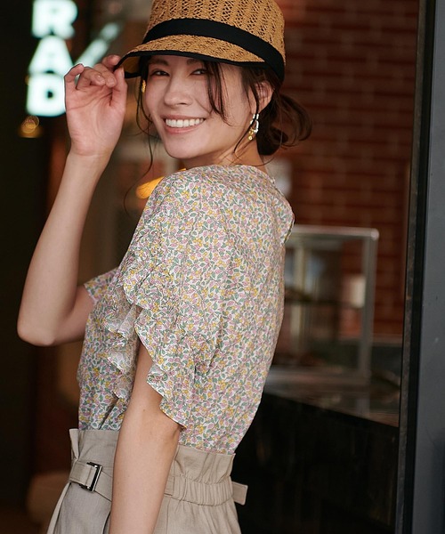 Jines（ジネス）の「リバティリーフプリント フリルスリーブブラウス（シャツ/ブラウス・レディース・ブルー/ピンク・38）」の9枚目の写真