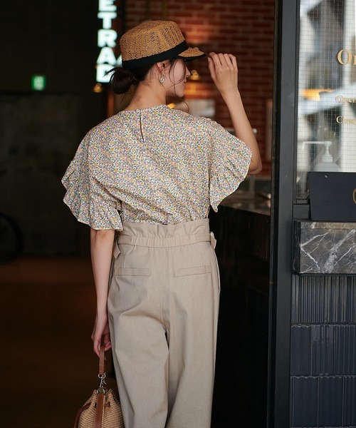 Jines（ジネス）の「リバティリーフプリント フリルスリーブブラウス（シャツ/ブラウス・レディース・ブルー/ピンク・38）」の10枚目の写真