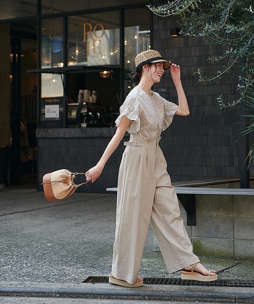 Jines（ジネス）の「リバティリーフプリント フリルスリーブブラウス（シャツ/ブラウス・レディース・ブルー/ピンク・38）」の5枚目の写真