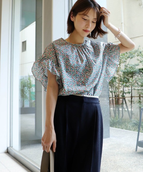 Jines（ジネス）の「リバティリーフプリント フリルスリーブブラウス（シャツ/ブラウス・レディース・ブルー/ピンク・38）」の12枚目の写真