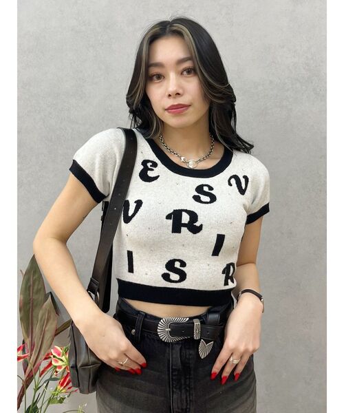 EVRIS（エヴリス）の「ジャガードハーフスリーブニットトップス（ニット/セーター・レディース・ブルー/ブラック/ホワイト・FREE）」の2枚目の写真