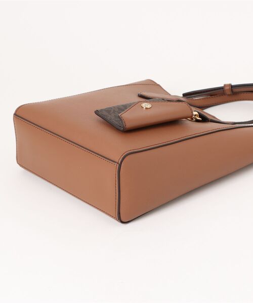 MICHAEL KORS（マイケルコース）の「VINCENT トート ウィズ カードケース アタッチ スモール（トートバッグ・レディース・ブラウン系・FREE）」の3枚目の写真