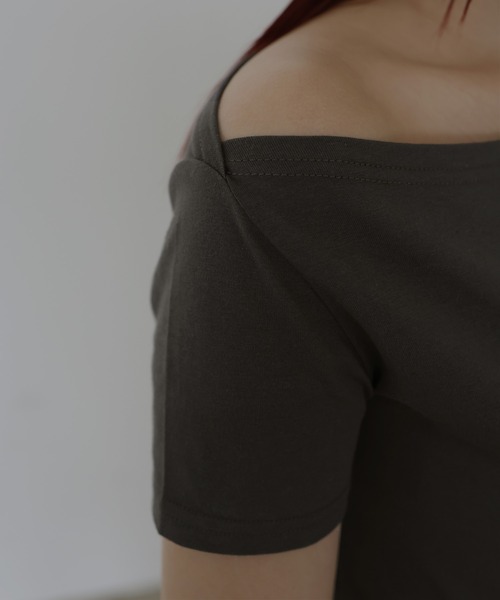 Mili affinity(ミリアフィニティー)の「2WAY半袖オフショルダートップス(Tシャツ/カットソー・レディース・チャコール/ブラック/オフホワイト/ブルー・FREE)」の22枚目の写真