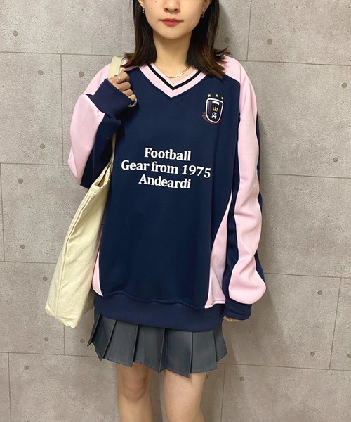 NANEA(ナネア)の「バイカラーゲームシャツ プルオーバースウェット(スウェット・レディース・レッド/ピンク・MEDIUM/LARGE/X-LARGE)」の14枚目の写真