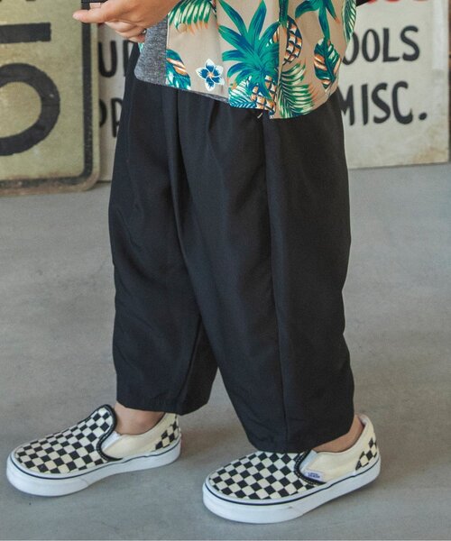 BREEZE（ブリーズ）の「【ジュニア対応】スーパーライトタックパンツ（その他パンツ・キッズ・ベージュ/ブラック・110/80/90/100/120/130/140）」の2枚目の写真