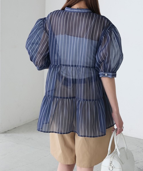BONLECILL(ボンルシール)の「アソート柄シアーティアードバンドカラーブラウス(シャツ/ブラウス・レディース・ネイビー/ブラウン/ブラック/ブルー・FREE)」の16枚目の写真