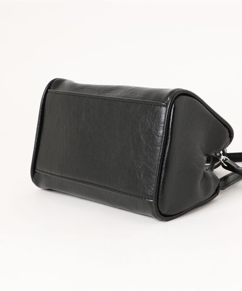 ANAP（アナップ）の「フェイクレザー モノグラム ハンドバッグ（ハンドバッグ・レディース・ホワイト/イエロー/ブラック・FREE）」の6枚目の写真