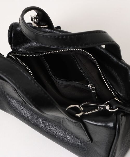 ANAP（アナップ）の「フェイクレザー モノグラム ハンドバッグ（ハンドバッグ・レディース・ホワイト/イエロー/ブラック・FREE）」の7枚目の写真