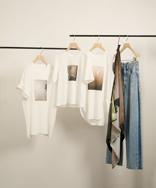 SALON adam et rope'（サロン アダム エ ロペ）の「YASUKO HIRANO ARTプリントシルクスカーフ（バンダナ/スカーフ・レディース・ダークグリーン/ライトグレー・FREE）」の13枚目の写真