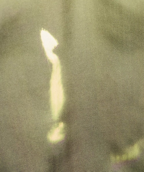 SALON adam et rope'（サロン アダム エ ロペ）の「YASUKO HIRANO ARTプリントシルクスカーフ（バンダナ/スカーフ・レディース・ダークグリーン/ライトグレー・FREE）」の15枚目の写真