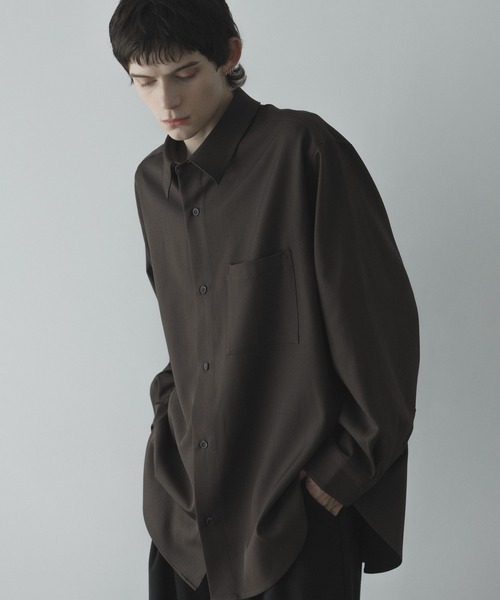 remer（リメール）の「loose basic oversize shirt - heather drape / ルーズベーシックオーバーサイズシャツ（ヘザードレープ）（シャツ/ブラウス・メンズ・ブラック/ダークブラウン/モカ/テラコッタ/ブラック系その他/マスタード/ダークブルー/グレー系その他・SMALL/X-SMALL/LARGE/MEDIUM）」の5枚目の写真