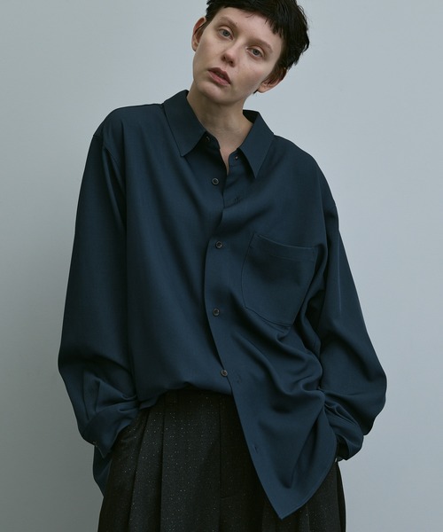 remer（リメール）の「loose basic oversize shirt - heather drape / ルーズベーシックオーバーサイズシャツ（ヘザードレープ）（シャツ/ブラウス・メンズ・ブラック/ダークブラウン/モカ/テラコッタ/ブラック系その他/マスタード/ダークブルー/グレー系その他・SMALL/X-SMALL/LARGE/MEDIUM）」の8枚目の写真