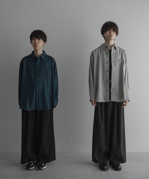 remer（リメール）の「loose basic oversize shirt - heather drape / ルーズベーシックオーバーサイズシャツ（ヘザードレープ）（シャツ/ブラウス・メンズ・ブラック/ダークブラウン/モカ/テラコッタ/ブラック系その他/マスタード/ダークブルー/グレー系その他・SMALL/X-SMALL/LARGE/MEDIUM）」の12枚目の写真