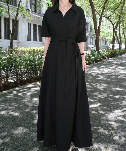 junoah(ジュノア)の「ウエストマークカシュクールワンピース(ワンピース・レディース・チャコール/アイボリー/ブラック・LARGE/SMALL/MEDIUM)」の4枚目の写真