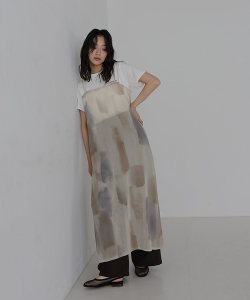 hellam(へラム)の「ニュアンスシアーキャミワンピース(ワンピース・レディース・ブラックミックス/アイボリー/ブラック・FREE)」の19枚目の写真