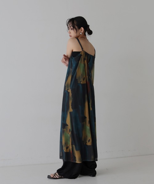 hellam(へラム)の「ニュアンスシアーキャミワンピース(ワンピース・レディース・ブラックミックス/アイボリー/ブラック・FREE)」の6枚目の写真